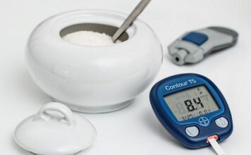 Co jest dokładniejsze sensor czy glukometr?