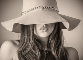 Czy podwinięte spodnie są modne?