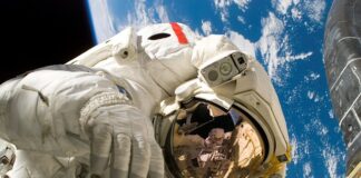 W jakich godzinach wychodzić z dzieckiem na spacer latem?